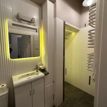 Rynek 5 Stara Winiarnia * Lublin