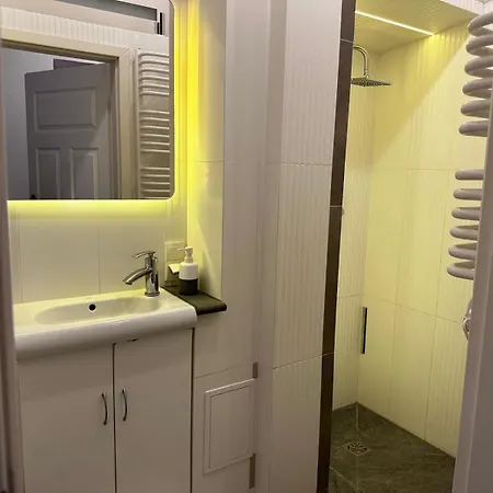 Rynek 5 Stara Winiarnia Apartment