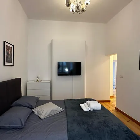 Rynek 5 Stara Winiarnia